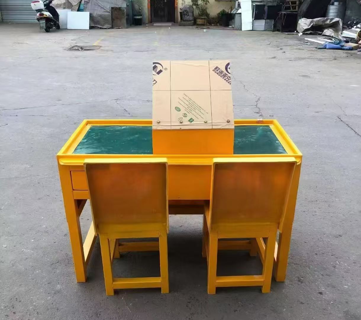 新邵防静电导通桌井下煤矿火工品发放桌：危险品流转的安全守护者